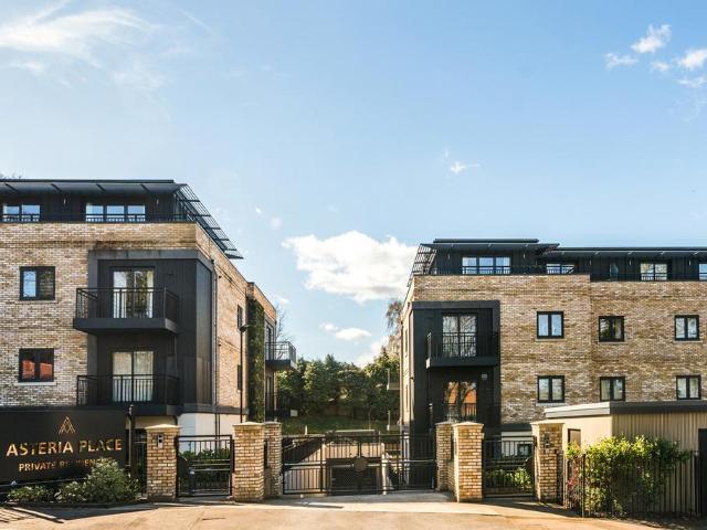 Flat for sale in Batchworth
