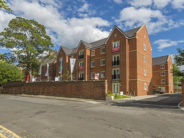 Flat for sale in Darlington