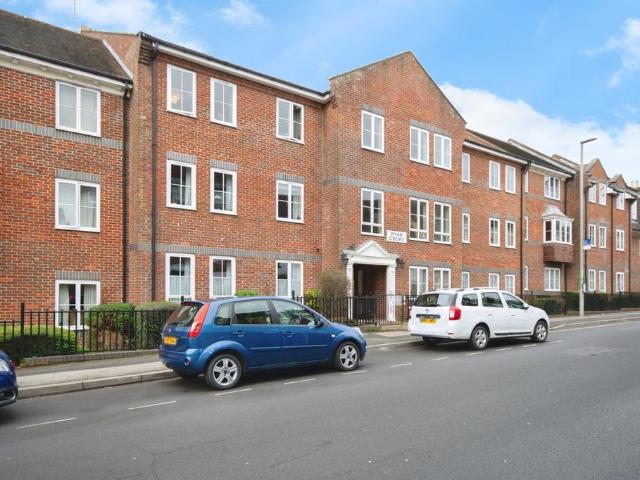 Flat for sale in Blandford Forum, Blandford