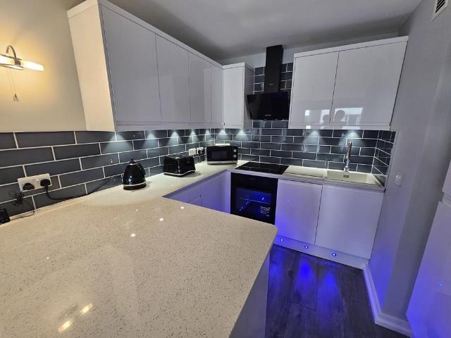 Flat for sale in London Borough of Lewisham, Deptford