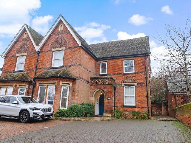 Flat for sale in Old Town, Shephall