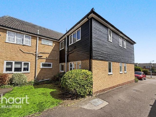 Flat for sale in Bocking, Chipping Hill