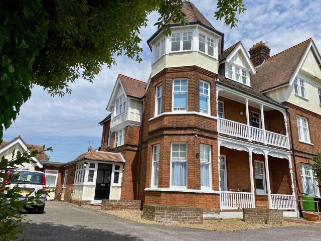 Flat for sale in Walton, Eastbridge