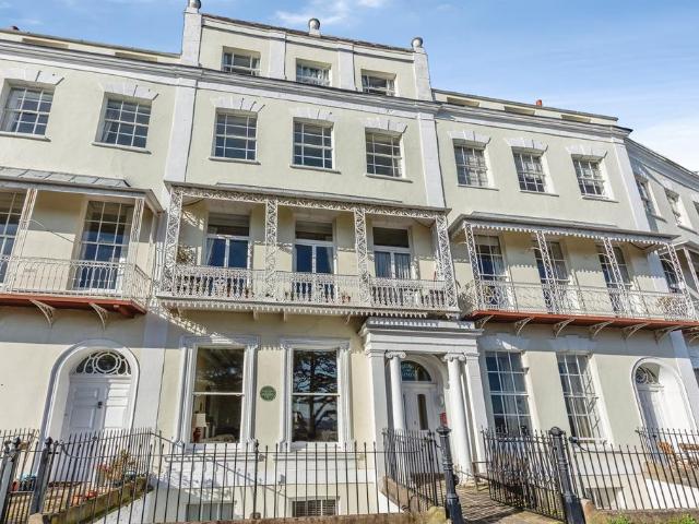 Flat for sale in Hotwells, Feckenham