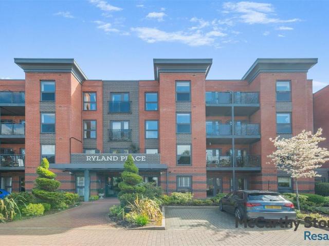 Flat for sale in Harborne, West Midlands