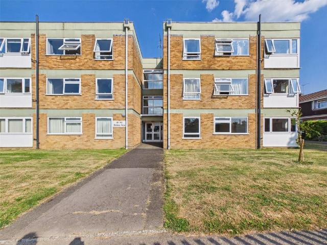 Flat for sale in Pamington, Gloucestershire