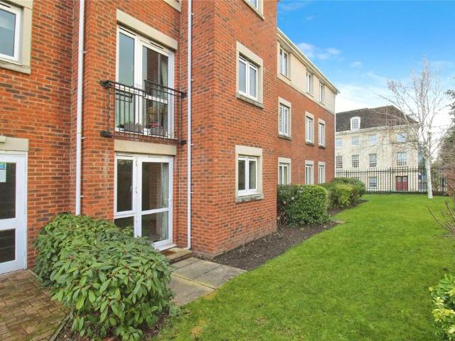 Flat for sale in Trowbridge