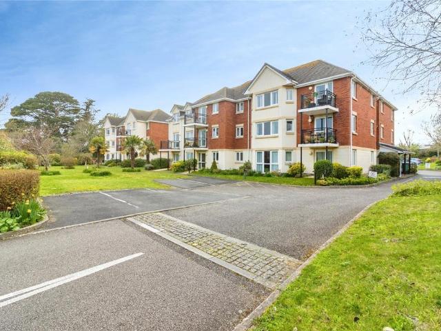 Flat for sale in Withycombe, Budlake