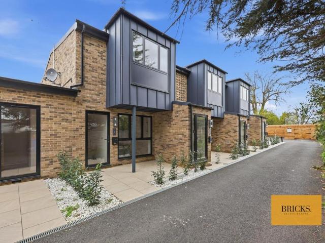 Flat for sale in Epping, Essex