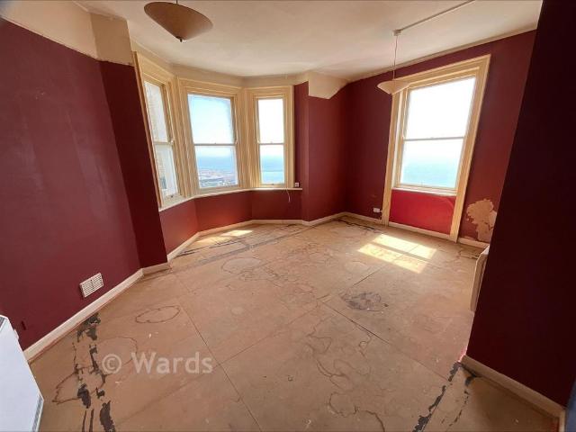 Flat for sale in East Cliff, Acol