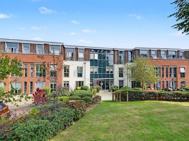 Flat for sale in London Borough of Merton, Greater London