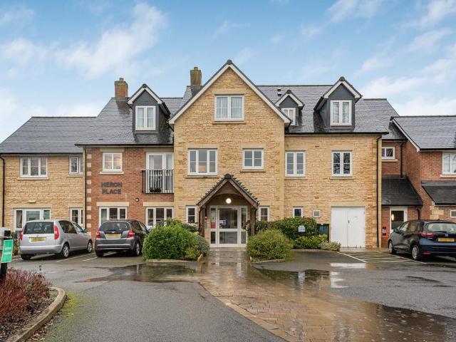 Flat for sale in Evershot, Oxfordshire