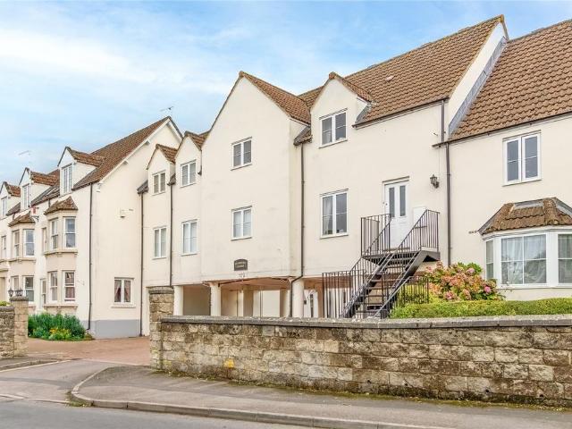 Flat for sale in Purton, Wiltshire