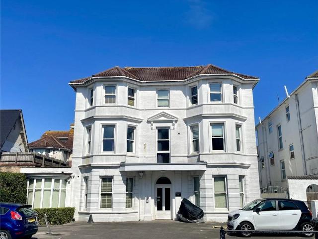 Flat for sale in West Cliff, Bournemouth