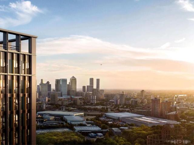 Flat for sale in E15, London