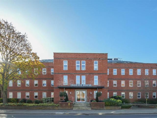 Flat for sale in Navestock Side, Essex