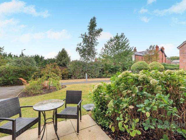Flat for sale in Roby Mill, Lancashire