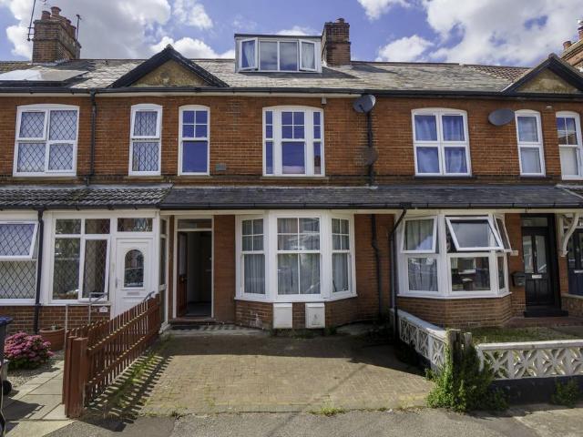 Flat for sale in Walton, Eastbridge