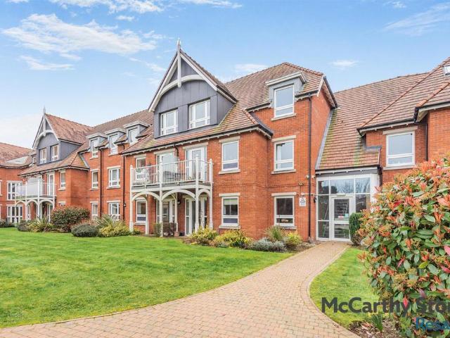 Flat for sale in Primsland, Crookhill