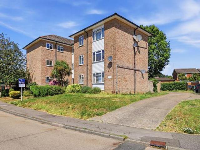 Flat for sale in Galleywood, Chelmsford