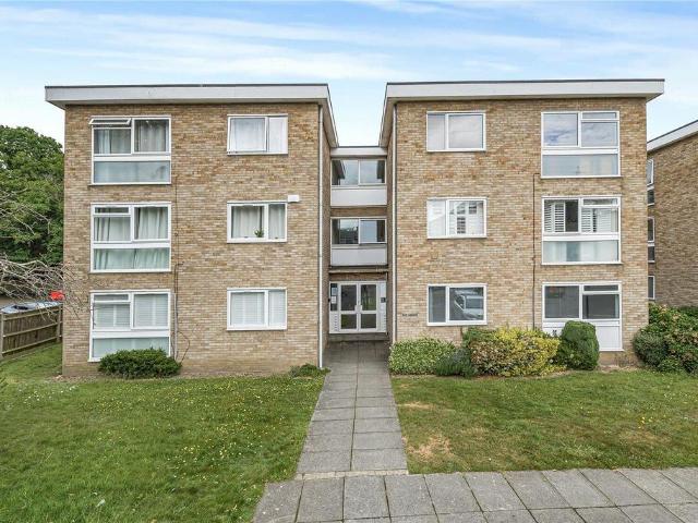 Flat for sale in Greater London