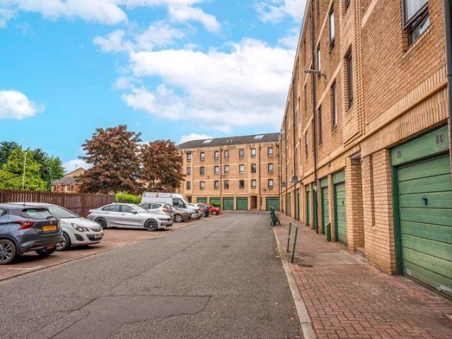 Flat for sale in Kinning Park, Glasgow