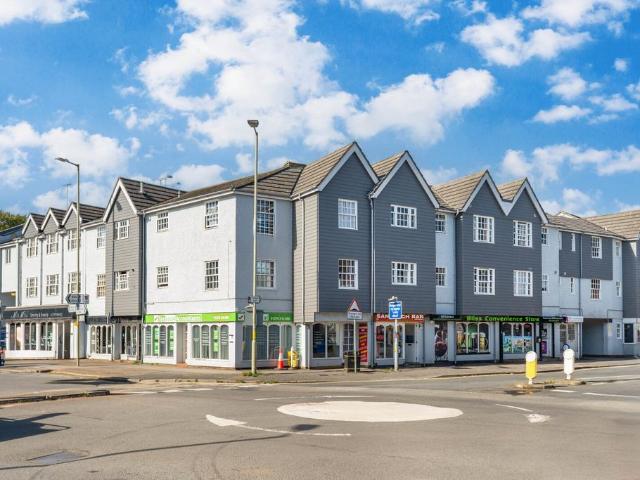 Flat for sale in Sawbridgeworth, Colliers End