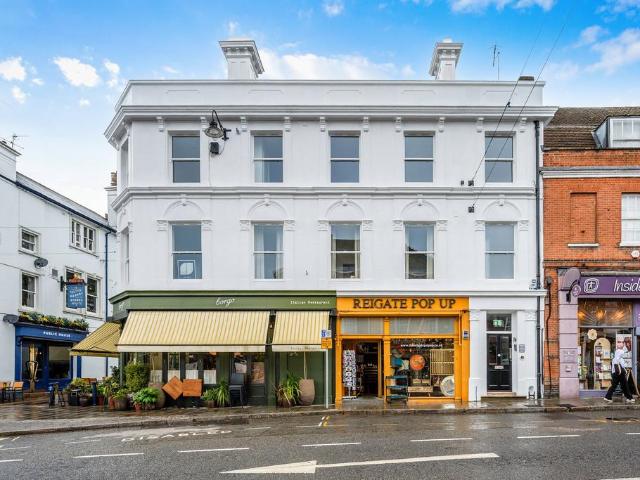 Flat for sale in South Park, Red Hill