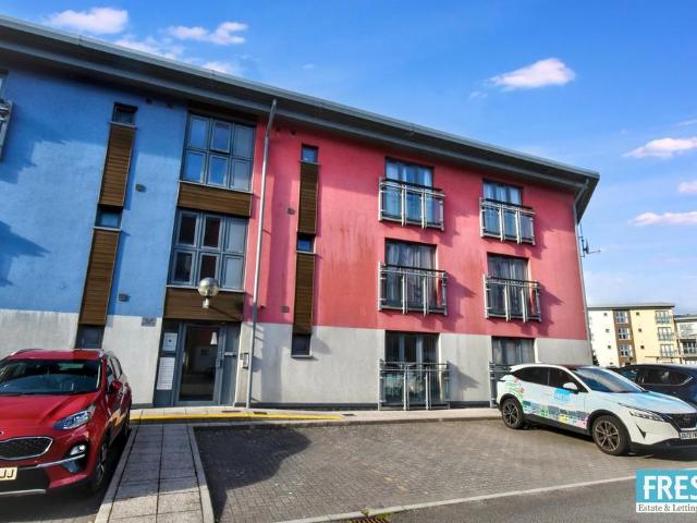 Flat for sale in SA1 Swansea Waterfront, Nangreaves