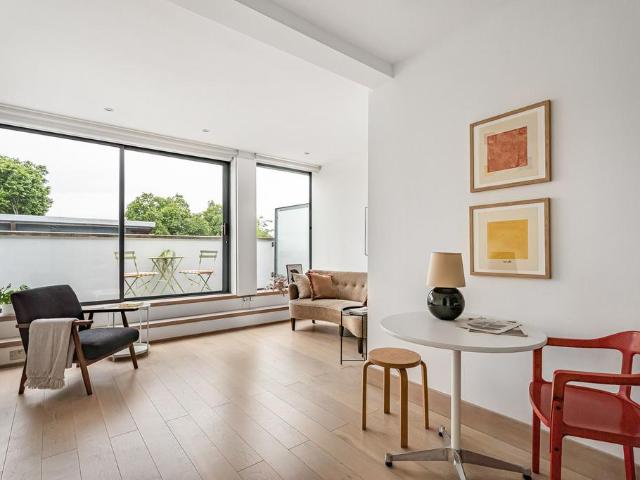 Flat for sale in Shoreditch, Greater London