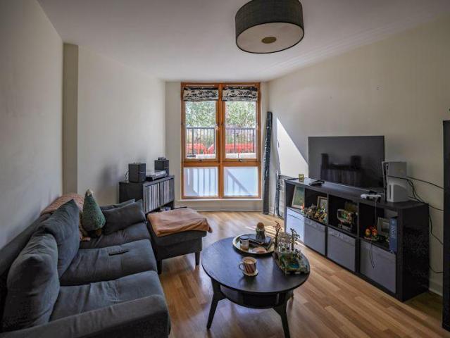 Flat for sale in Spike Island, Feckenham