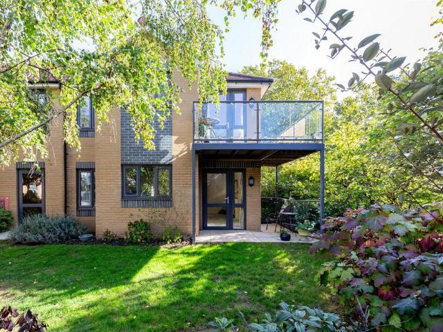 Flat for sale in Henleaze, Bristol