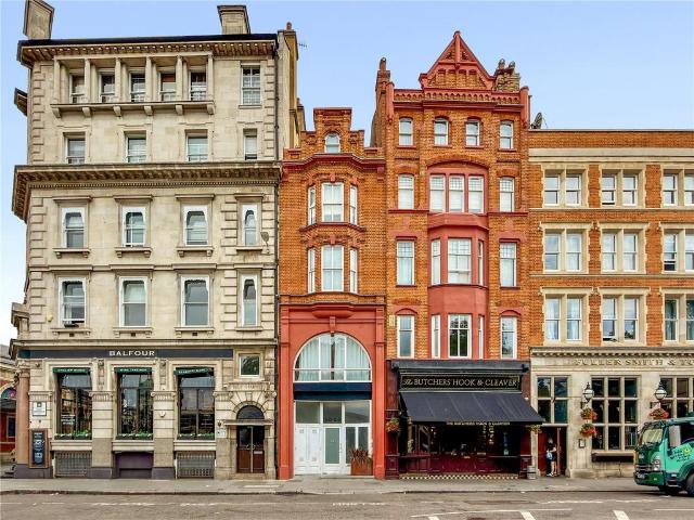 Flat for sale in West Smithfield, Lyons