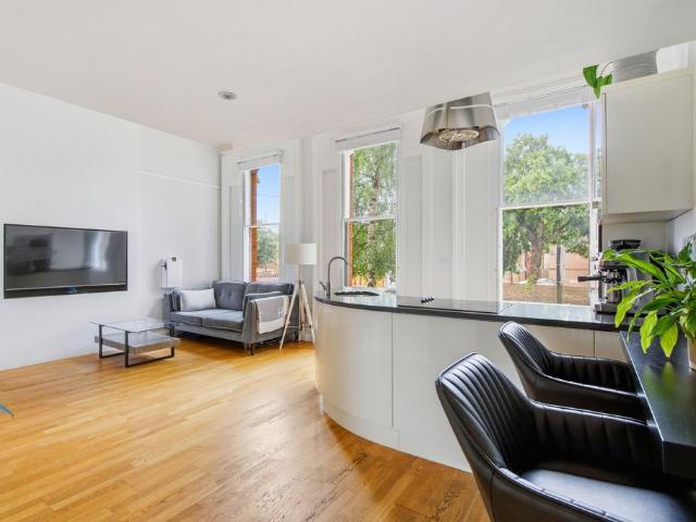Flat for sale in Clewer Village, Windsor
