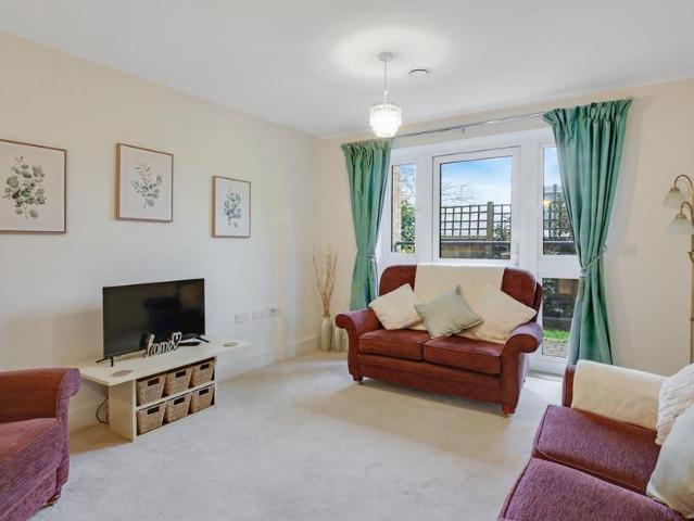 Flat for sale in Blendon, Greater London