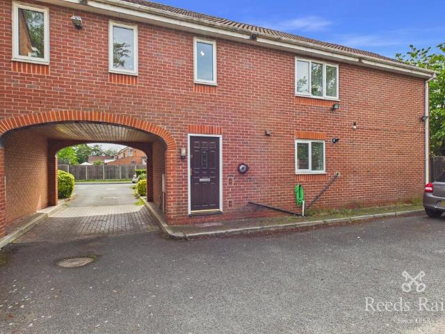 Flat for sale in Georgia, Isle Of Man