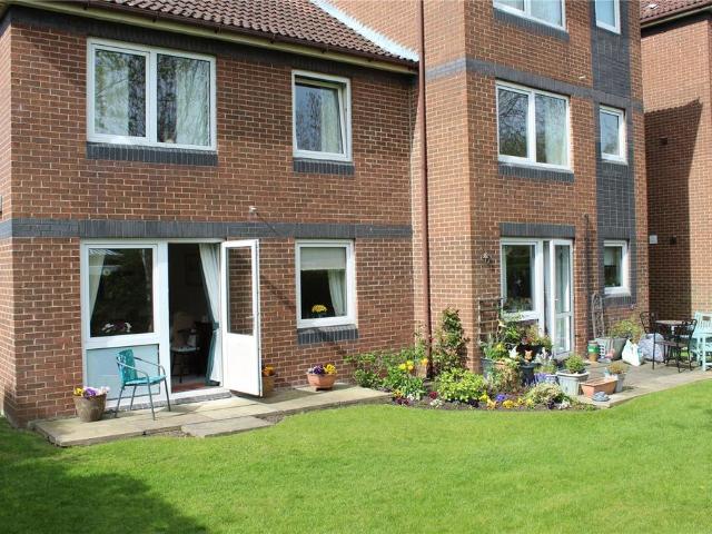 Flat for sale in Northallerton, North Yorkshire