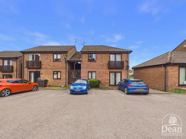Flat for sale in Coleford, Bromsberrow Heath