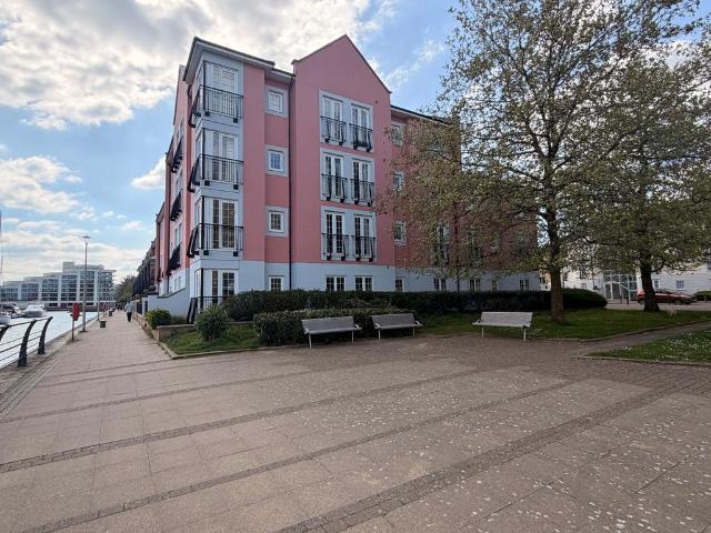 Flat for sale in Woodhill, Portishead