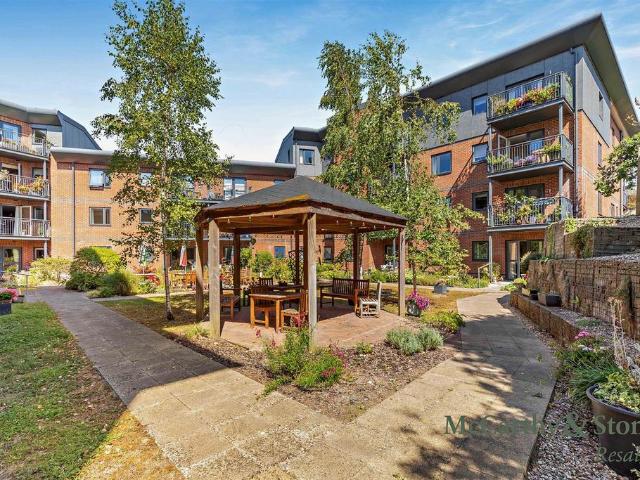Flat for sale in Kingswood, South Gloucestershire