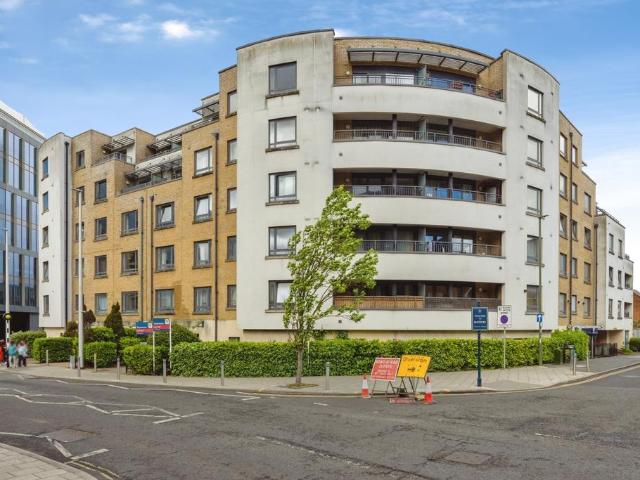 Flat for sale in Horsell, Woking