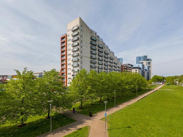 Flat for sale in Thornwood, Partick