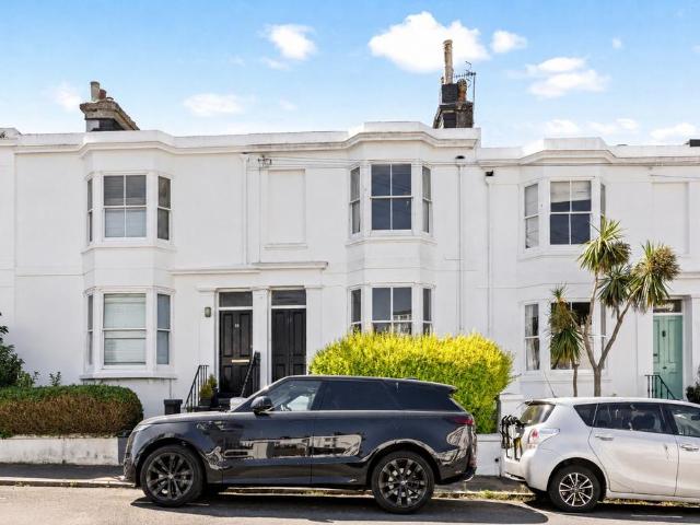 Flat for sale in Round Hill, Brighton & Hove
