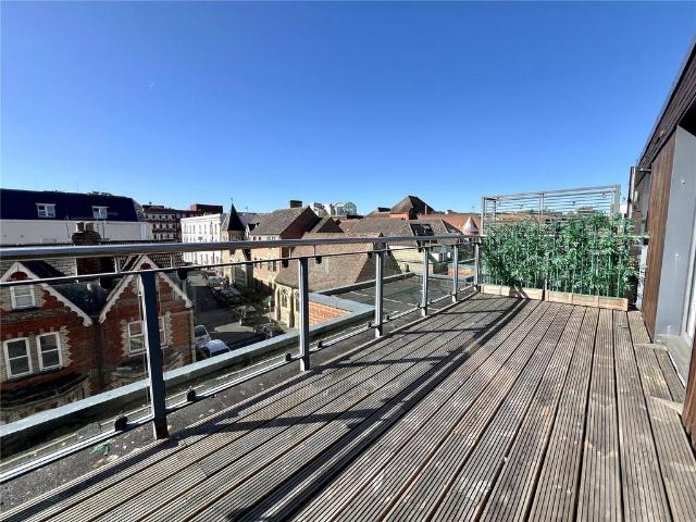 Flat for sale in Charlotteville, Westborough