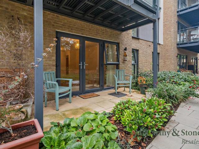 Flat for sale in Bromstone, Thanet