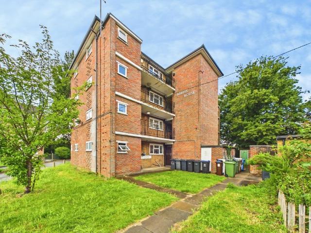 Flat for sale in King's Walden, Hertfordshire