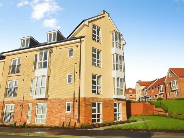 Flat for sale in East Cowes, Isle Of Wight