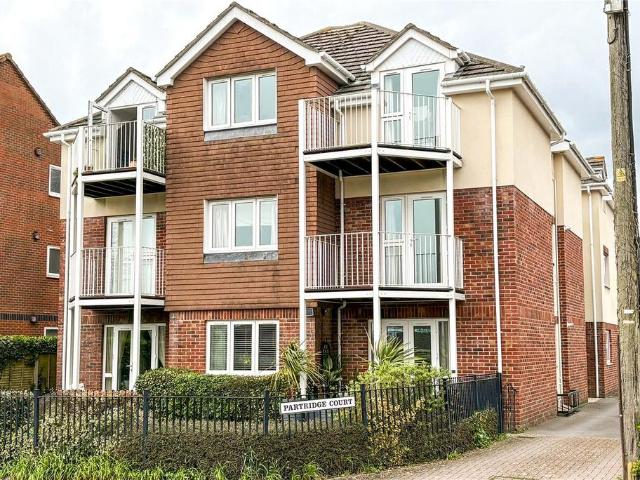 Flat for sale in Old Milton, Ashurst Bridge