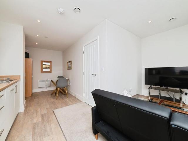 Flat for sale in Old Town, Hull