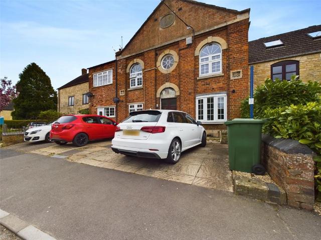 Flat for sale in Middleyard, Stroud
